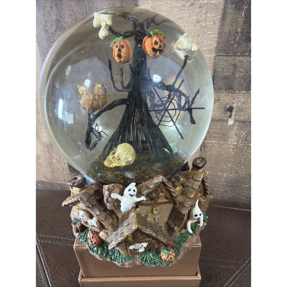 Vintage Halloween Musical Water Snow Globe Ding Dong Witch is Dead Skull Ghosts‎